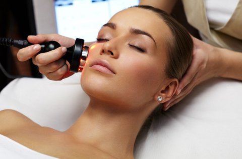 Skincare lézeres arckezelés pattanások, hegek ellen