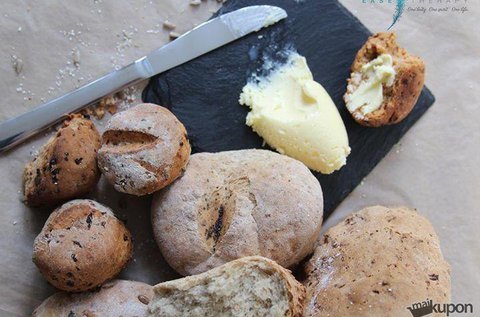 Házi kenyér, vaj, sajt és joghurt készítő főzőklub