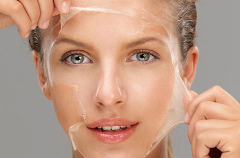 3 alkalmas bőrmegújitás mikrodermabrázióval arcon
