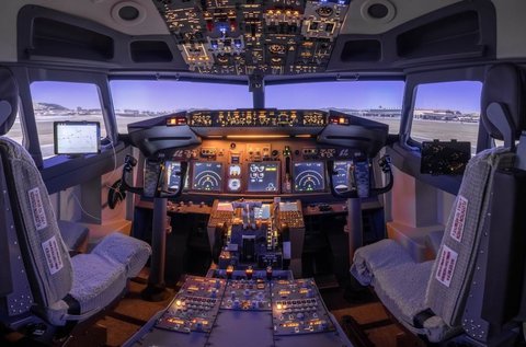 60 perces  Boeing 737-es repülőgép szimulátorozás
