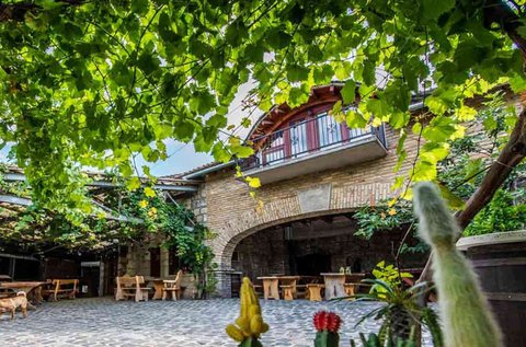 Etyeki kiruccanás borkóstolóval 2 főnek