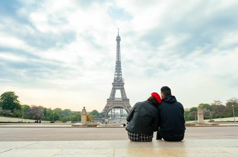 Romantikus kiruccanás Párizsba