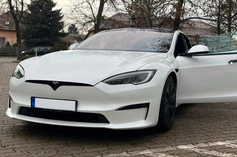 3 körös Tesla S Plaid élményvezetés