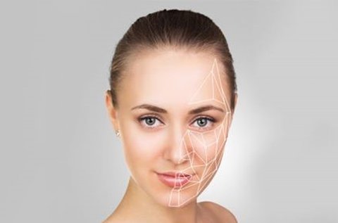HIFU Pen arcfiatalító kezelés teljes arcon