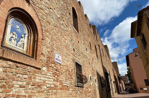 Romantikus olasz kisvárosi varázslat Certaldóban