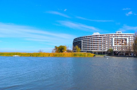 Júniusi lazítás a Balaton partján, Siófokon