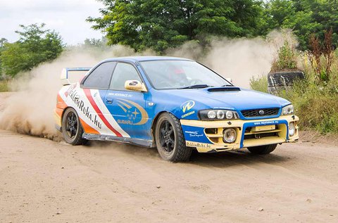 Subaru Impreza WRX STI rally versenyautó vezetés
