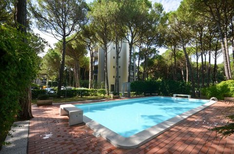 Nyári csobbanás az olasz Adrián 6 főnek