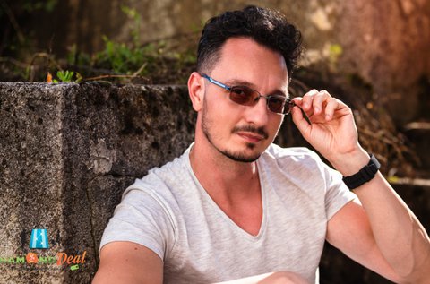 Komplett szemüveg fényre sötétedő lencsékkel