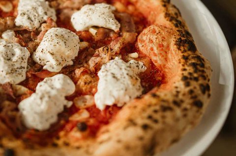 Pizza & koktél élmény 2 főre a Zsiráf Budában