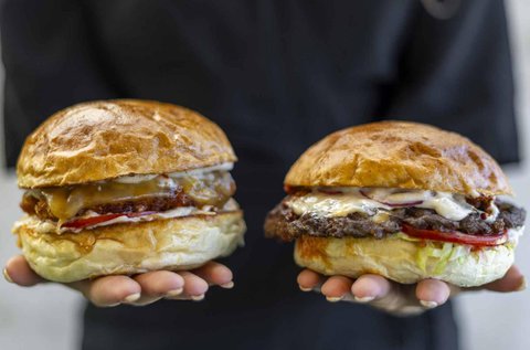 Páros burger élmény limonádéval