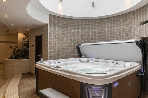 Felhőtlen napok Esztergomban