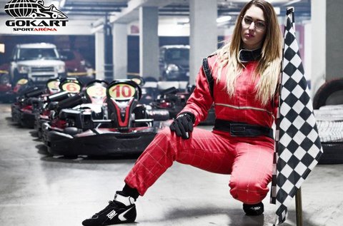 3x8 perces gokartfutam az Sportaréna parkolóban