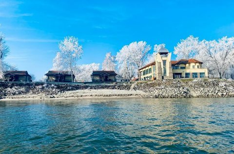 Dézsafürdős pihenés Gemenc szívében