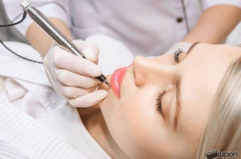 Félsatíros szájkontúr tetoválás