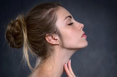 HIFU arcfiatalító és ránctalanító kezelés