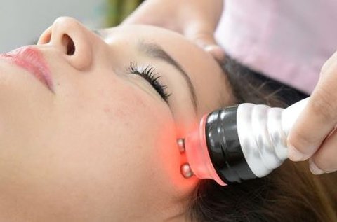 Bőrfiatalító és feszesítő arc-nyak-dekoltázs kezelés