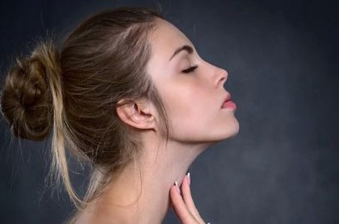 HIFU ránctalanító kezelés teljes arcon és tokán