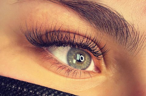 Luxus Volume szempilla építés 4-10D technikával